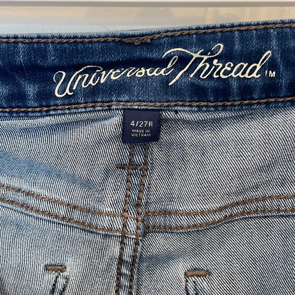 Universal Threadless Mid Rise Jegging Size 4 - Picture 4 of 5